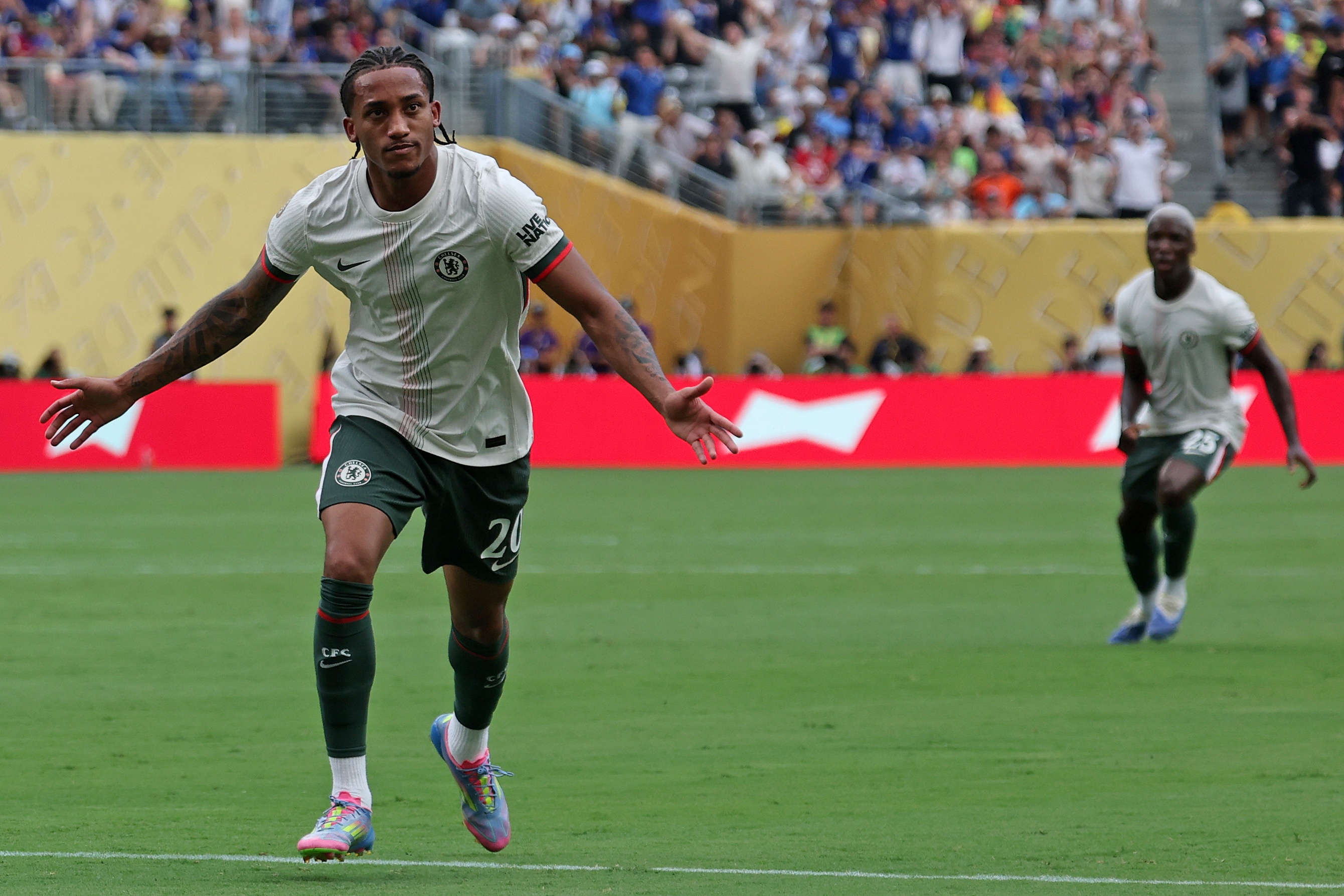 若昂-佩德罗:世俱杯决赛后我直接来到科巴姆 为新赛季做好了准备