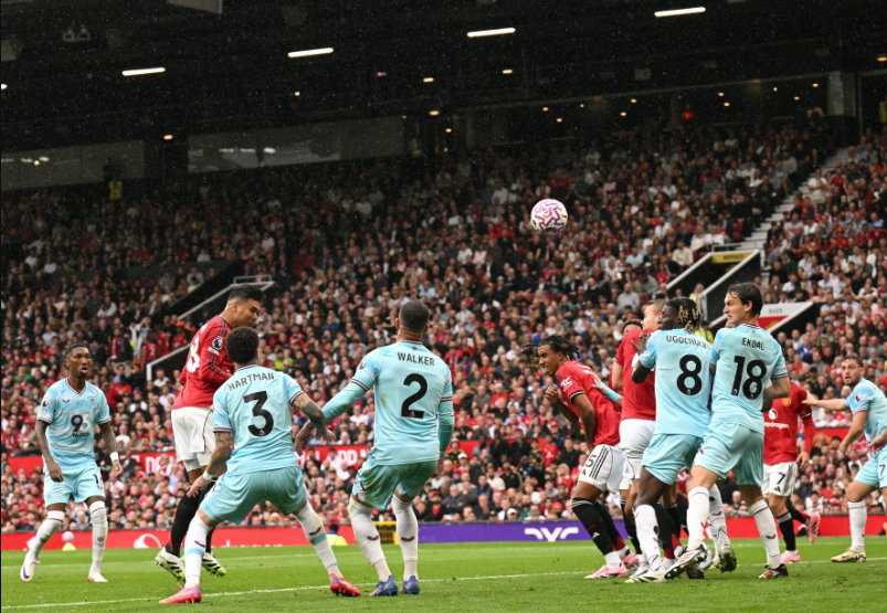 kaiyun-阿莫林兑现豪言！B费读秒点球绝杀，曼联3-2险胜升班马造英超神迹