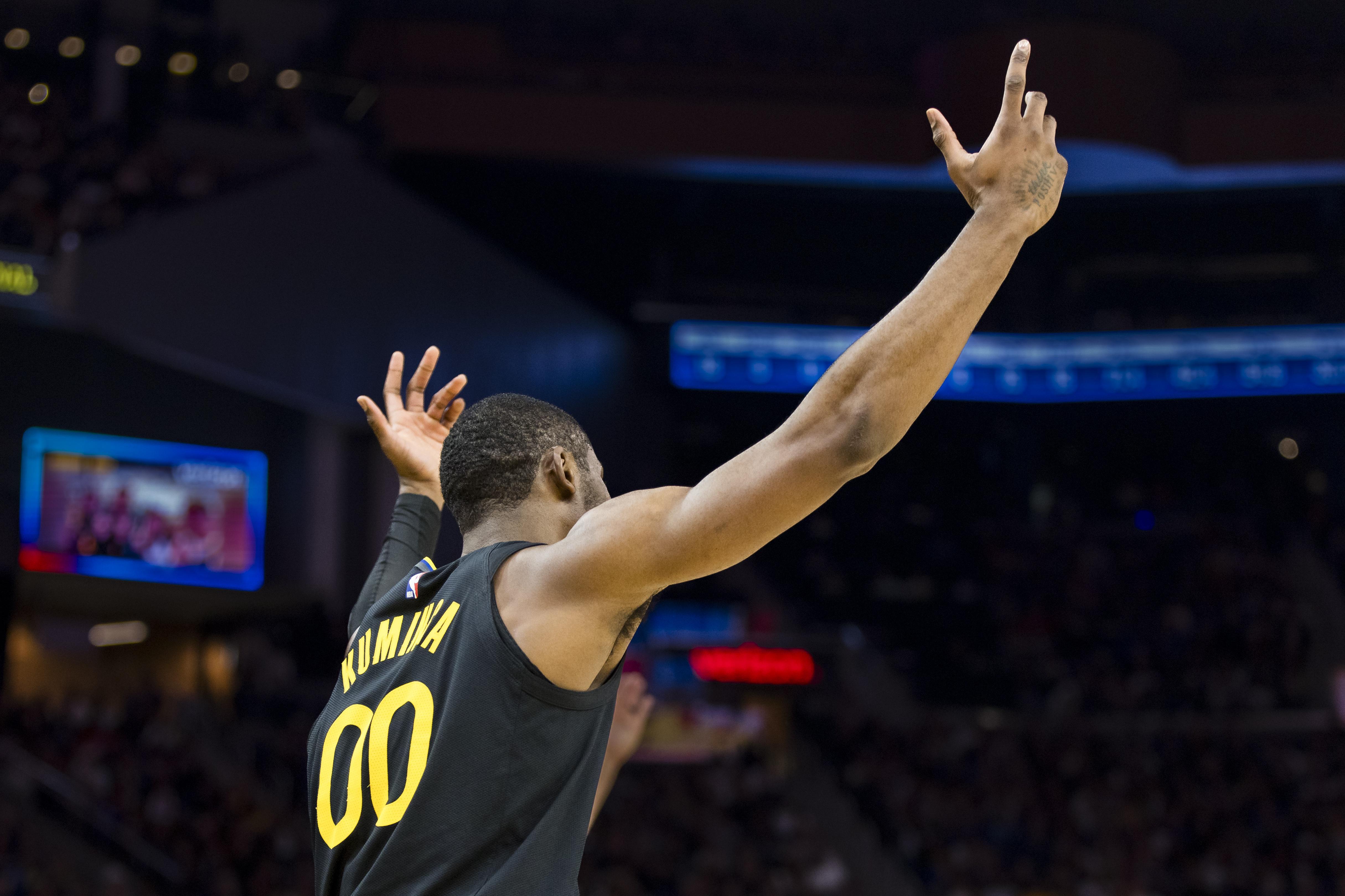 开云体育-Amick:10月1日资质报价将截止 9月勇士&库明加博弈压力会升级