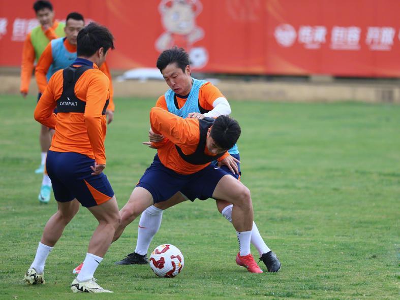 彭长老解禁 苏帅有牌了！客战成都赛马不？主场战浙江+海牛定生死