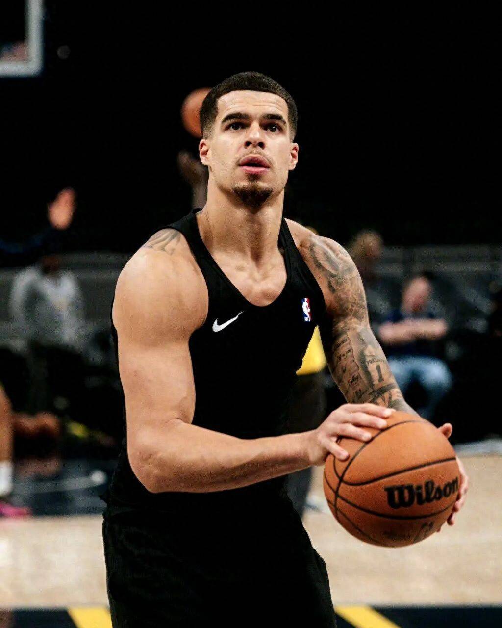 都说你2亿太贵，如今场均26+7成巨星，绝杀公牛，勇士要出手了